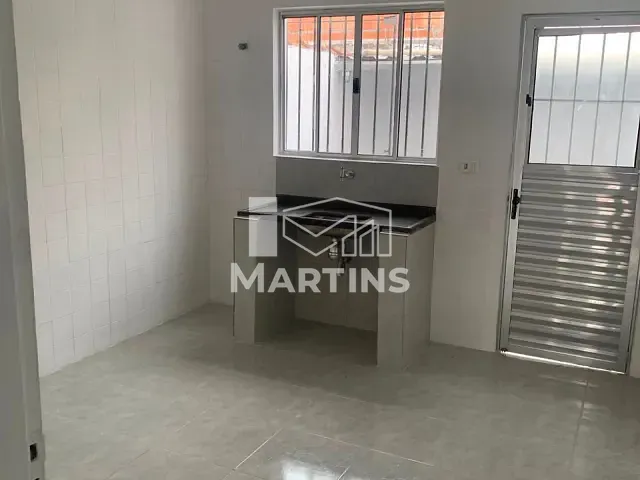 Sobrado 2 quartos e 1 banheiro, para alugar, no bairro Jardim Suína em Taboão da Serra
