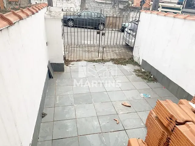 Sobrado 2 quartos e 1 banheiro, para alugar, no bairro Jardim Suína em Taboão da Serra