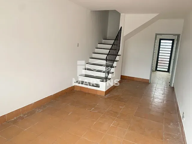 Sobrado 2 quartos e 1 banheiro, para alugar, no bairro Jardim Suína em Taboão da Serra