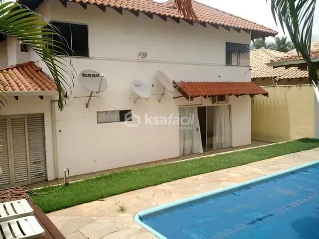 Sobrado com 450m² 5 quartos e 5 banheiros, à venda, no bairro Vila Gomes em Campo Grande