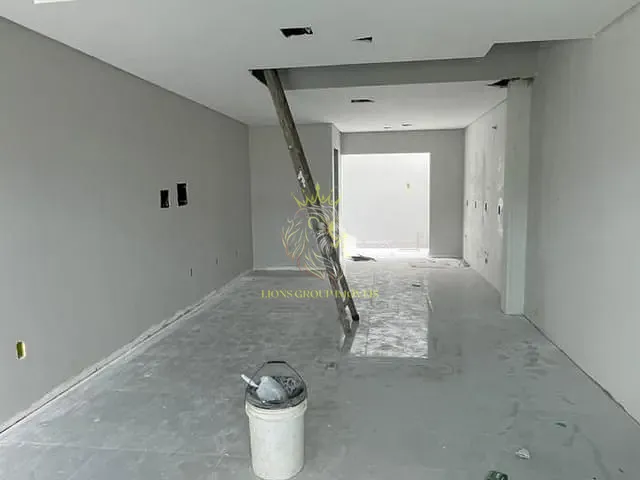 Sobrado 2 quartos e 3 banheiros, à venda, no bairro Rio Pequeno em Camboriú