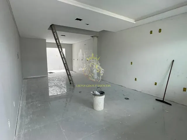 Sobrado 2 quartos e 3 banheiros, à venda, no bairro Rio Pequeno em Camboriú