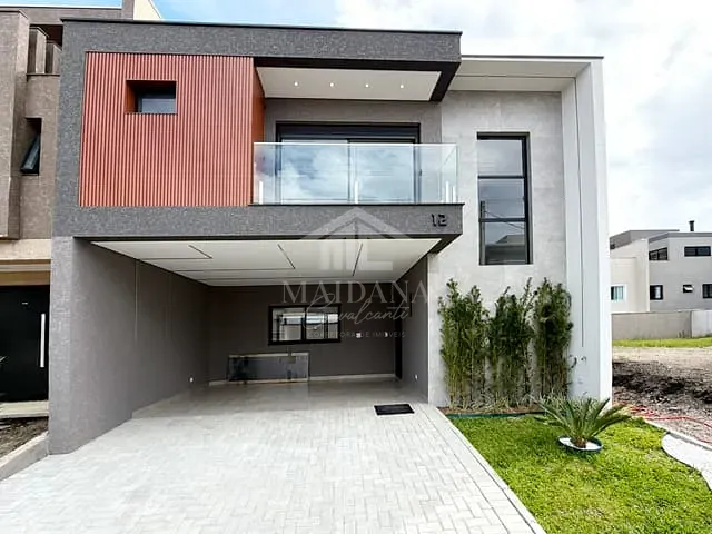 Sobrado com 144m² 3 quartos e 2 banheiros, à venda, no bairro Costeira em São José dos Pinhais