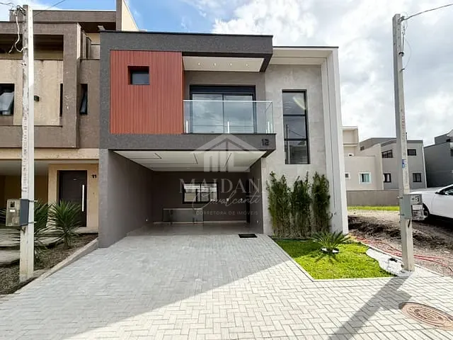 Sobrado com 144m² 3 quartos e 2 banheiros, à venda, no bairro Costeira em São José dos Pinhais