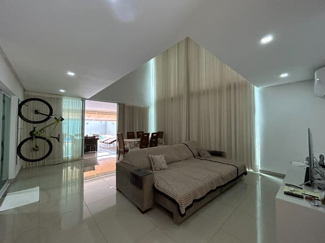 Foto do Sobrado - Sobrado com 3 dormitórios à venda, 252 m² por R$ 1.380.000,00 - Jardins Veneza - Senador Canedo/GO | Portfolio Imóveis