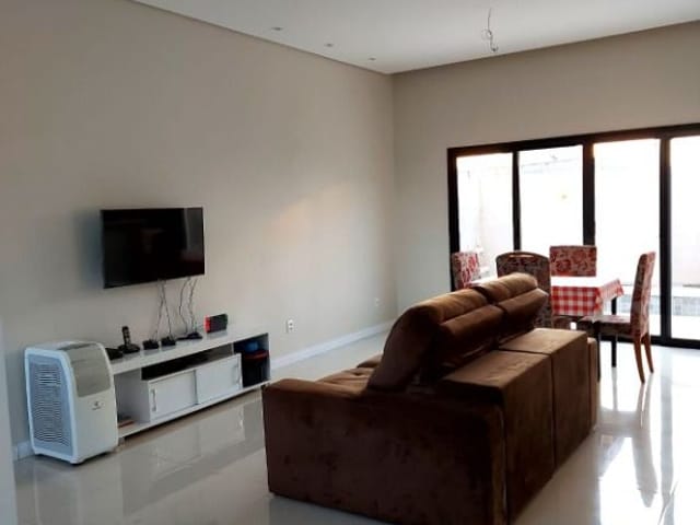 Foto do Sobrado - Sobrado com 3 dormitórios, 200 m² - venda por R$ 1.500.000 ou aluguel por R$ 8.360/mês - Condominio Reserva Aruanã - São José dos Campos/SP | RUSSI IMÓVEIS