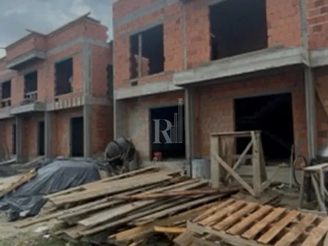 Sobrado 2 quartos e 2 banheiros, à venda, no bairro Joáia em Tijucas