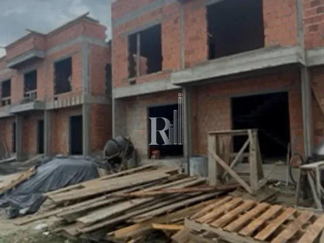 Sobrado 2 quartos e 2 banheiros, à venda, no bairro Joáia em Tijucas