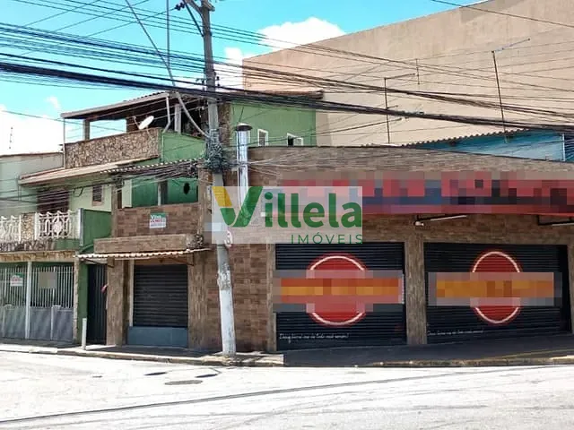 Sobrado à venda, no bairro Vila das Acácias em Poá