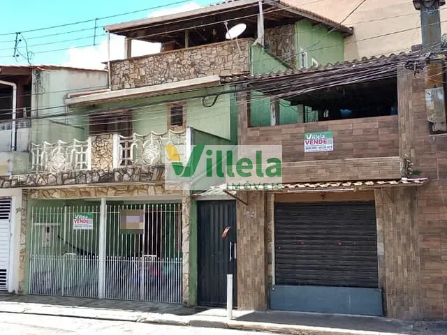 Sobrado à venda, no bairro Vila das Acácias em Poá