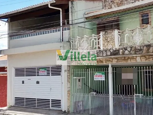 Sobrado à venda, no bairro Vila das Acácias em Poá