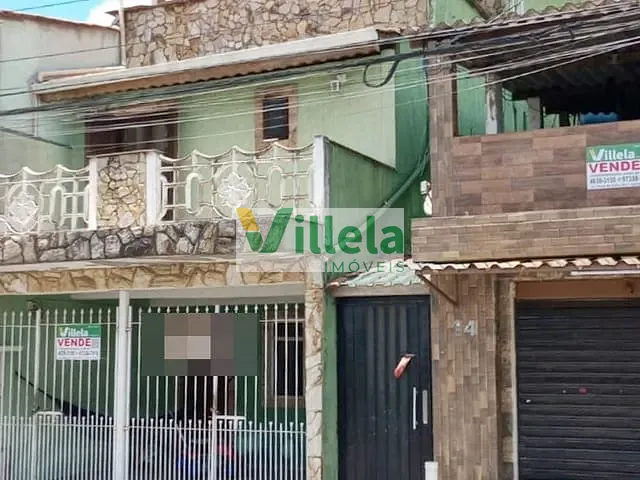 Sobrado à venda, no bairro Vila das Acácias em Poá