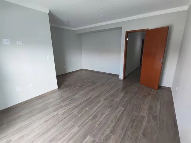 Sobrado 3 quartos e 4 banheiros, à venda, no bairro Vila Scarpelli em Santo André
