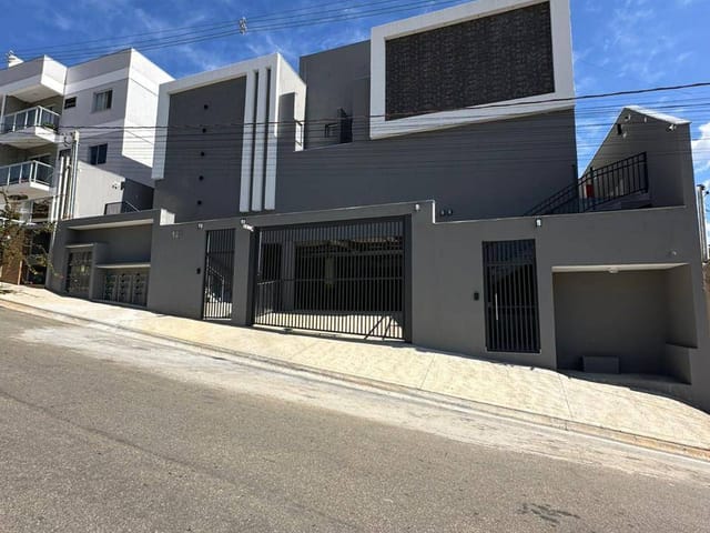 Apartamento 2 quartos e 1 banheiro, à venda ou para alugar, no bairro Manacás em Extrema