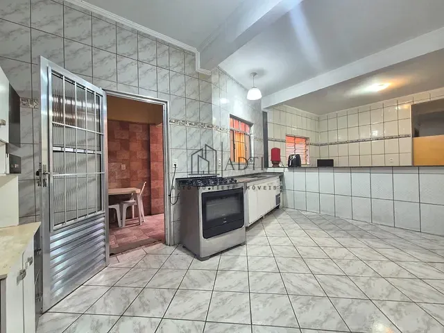 Sobrado com 132m² 3 quartos e 2 banheiros, à venda, no bairro Jundiapeba em Mogi das Cruzes