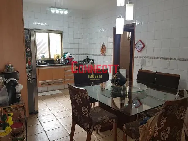 Sobrado com 162m² 3 quartos e 2 banheiros, à venda, no bairro Conjunto Habitacional Jardim das Palmeiras em Ribeirão Preto