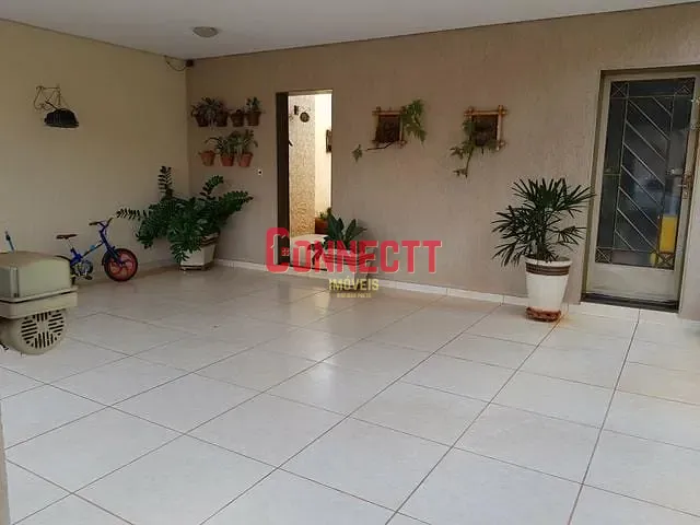 Sobrado com 162m² 3 quartos e 2 banheiros, à venda, no bairro Conjunto Habitacional Jardim das Palmeiras em Ribeirão Preto