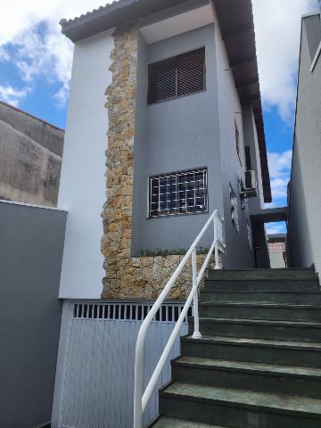 Sobrado com 202m² 3 quartos e 4 banheiros, para alugar, no bairro Vila Floresta em Santo André