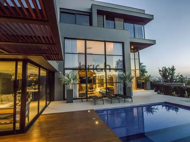 Sobrado com 1295m² 4 quartos e 6 banheiros, à venda, no bairro Boa Vista em Novo Hamburgo
