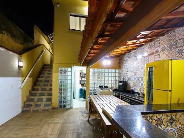 Sobrado 3 quartos e 6 banheiros, à venda, no bairro Vila Mazzei em São Paulo