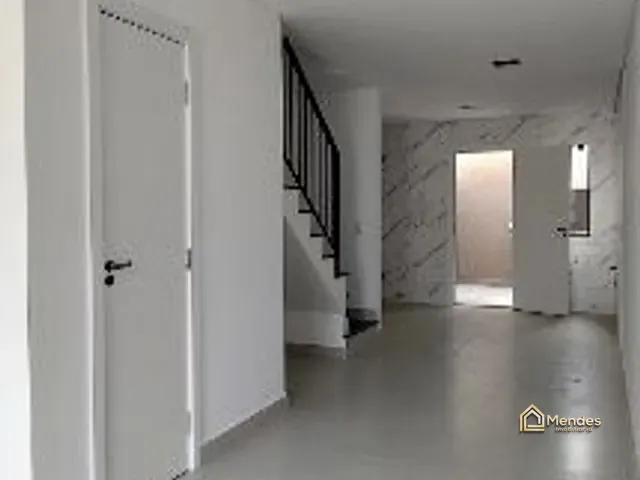 Sobrado com 80m² 3 quartos e 1 banheiro, à venda, no bairro Umbará em Curitiba