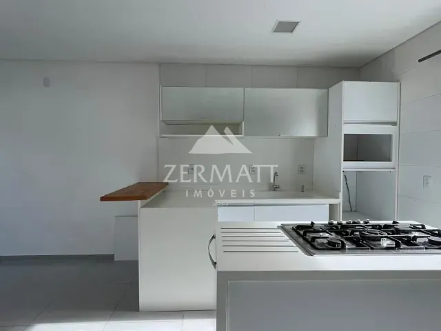 Sobrado 2 quartos e 2 banheiros, para alugar, no bairro Boa Vista em Blumenau