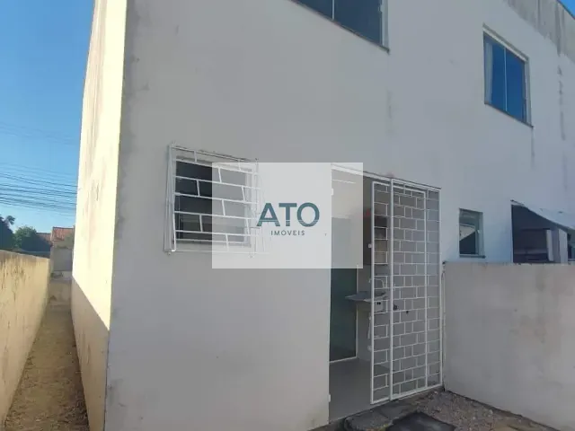 Sobrado 2 quartos e 1 banheiro, para alugar, no bairro Centro em Tijucas