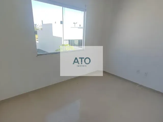 Sobrado 2 quartos e 1 banheiro, para alugar, no bairro Centro em Tijucas