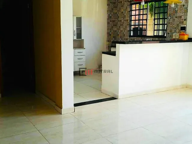 Sobrado com 267m² 3 quartos e 2 banheiros, à venda, no bairro Jardim Maria Luiza em Londrina