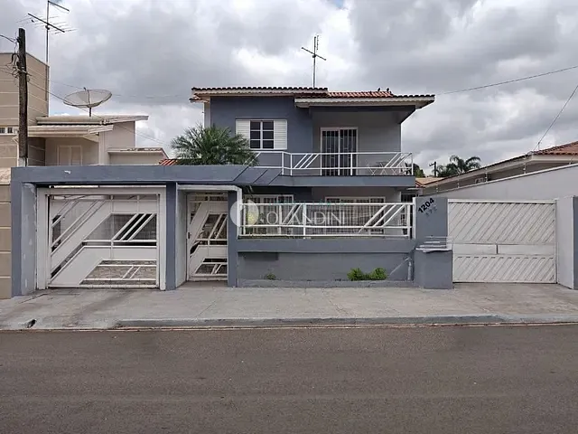 Sobrado com 300m² 4 quartos e 2 banheiros, à venda, no bairro Jardim Ricardo Duzzi em Artur Nogueira