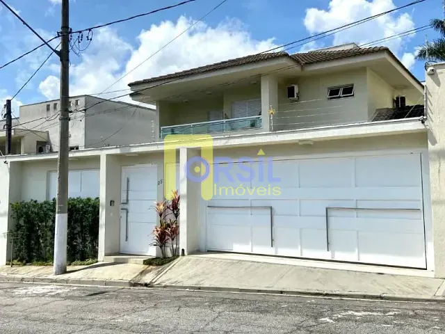 Sobrado com 348m² 4 quartos e 5 banheiros, à venda, no bairro Vila Nova Socorro em Mogi das Cruzes