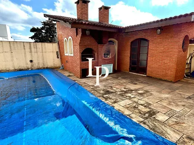 Sobrado com 376m² 4 quartos e 5 banheiros, à venda, no bairro Jardim São Caetano em São Caetano do Sul