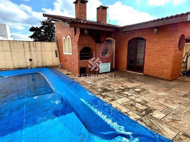 Sobrado com 376m² 4 quartos e 5 banheiros, à venda, no bairro Jardim São Caetano em São Caetano do Sul