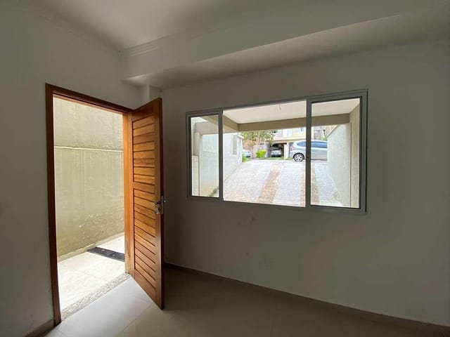 Sobrado com 119m² 3 quartos e 2 banheiros, à venda, no bairro Jardim Rio das Pedras em Cotia
