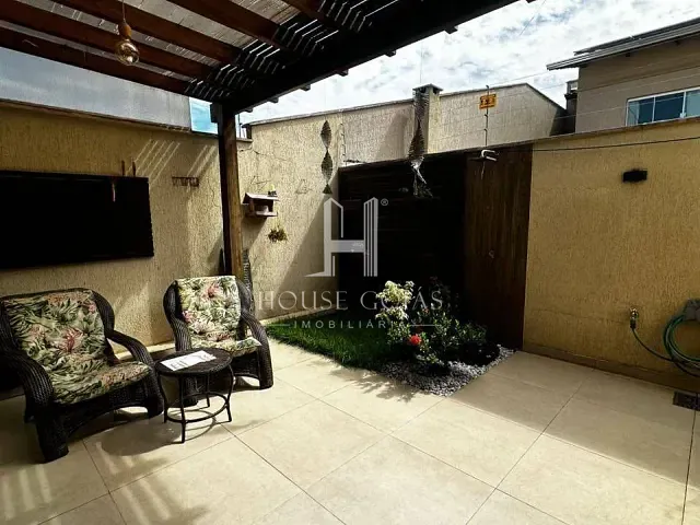 Sobrado com 258m² 3 quartos e 2 banheiros, à venda, no bairro Moinho dos Ventos em Goiânia