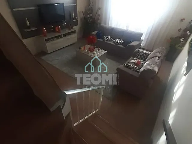 Sobrado com 129m² 2 quartos e 2 banheiros, à venda, no bairro Vila Jaboticabeira em Taubaté