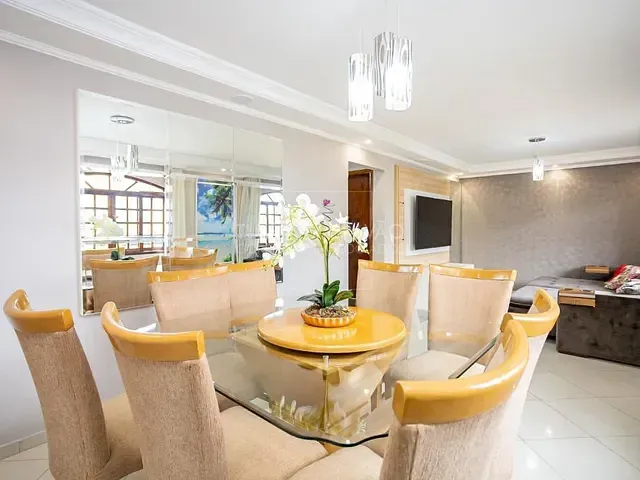 Sobrado com 211m² 5 quartos e 4 banheiros, à venda, no bairro Novo Mundo em Curitiba