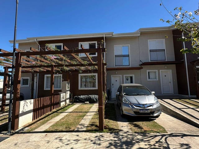 Sobrado 2 quartos e 2 banheiros, à venda, no bairro Ponte Nova em Extrema