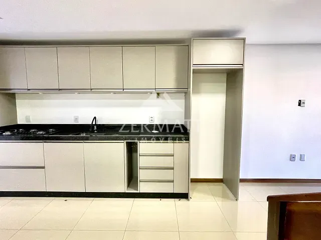 Sobrado 2 quartos e 3 banheiros, para alugar, no bairro Belchior Alto em Gaspar