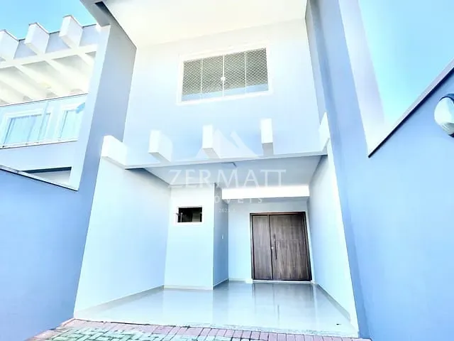 Sobrado 2 quartos e 3 banheiros, para alugar, no bairro Belchior Alto em Gaspar