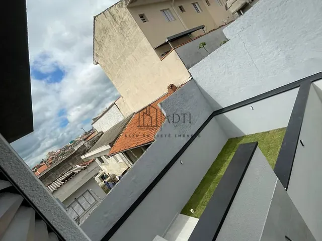 Sobrado com 150m² 3 quartos e 1 banheiro, à venda, no bairro Jardim Universo em Mogi das Cruzes