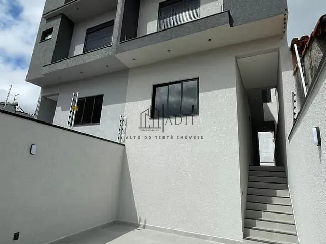 Sobrado com 150m² 3 quartos e 1 banheiro, à venda, no bairro Jardim Universo em Mogi das Cruzes