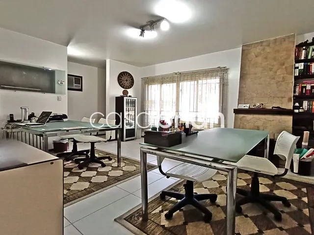 Sobrado com 429m² 4 quartos e 4 banheiros, à venda, no bairro Ouro Branco em Novo Hamburgo