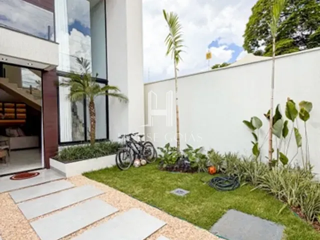 Sobrado com 290m² 4 quartos e 5 banheiros, à venda, no bairro Jardim América em Goiânia