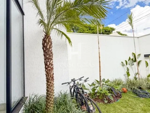 Sobrado com 290m² 4 quartos e 5 banheiros, à venda, no bairro Jardim América em Goiânia