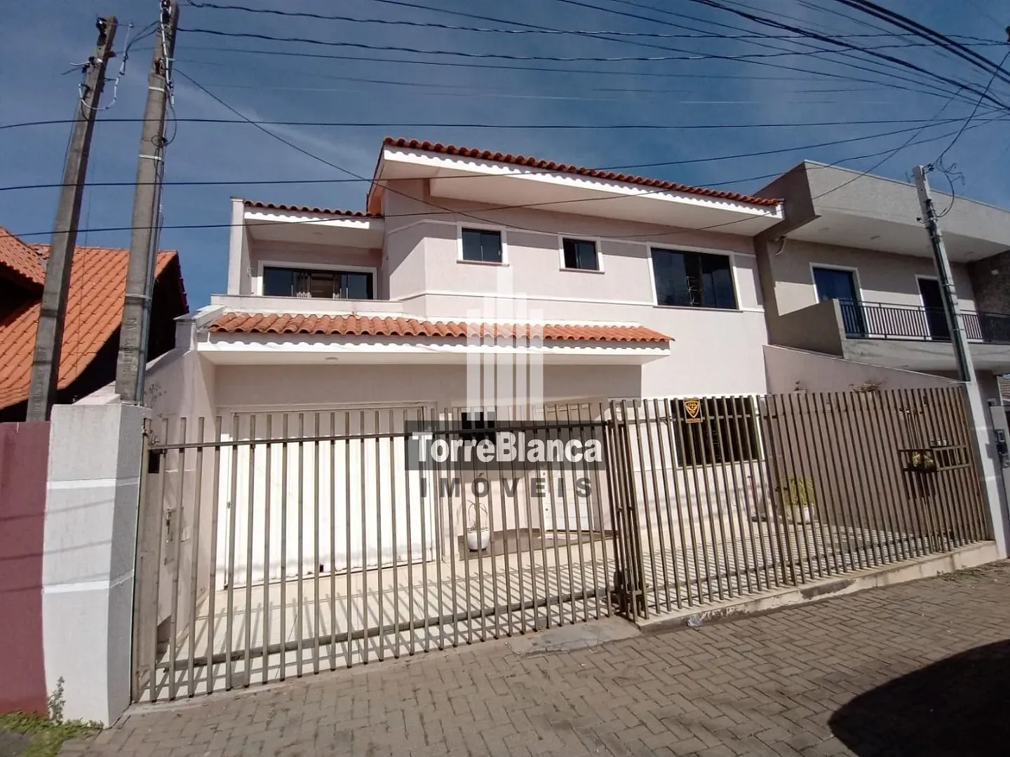 Sobrado, 3 quartos, 182 m² - Foto 1