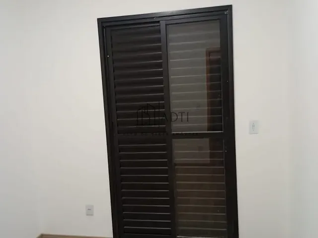 Sobrado 3 quartos e 3 banheiros, à venda, no bairro Vila Suissa em Mogi das Cruzes