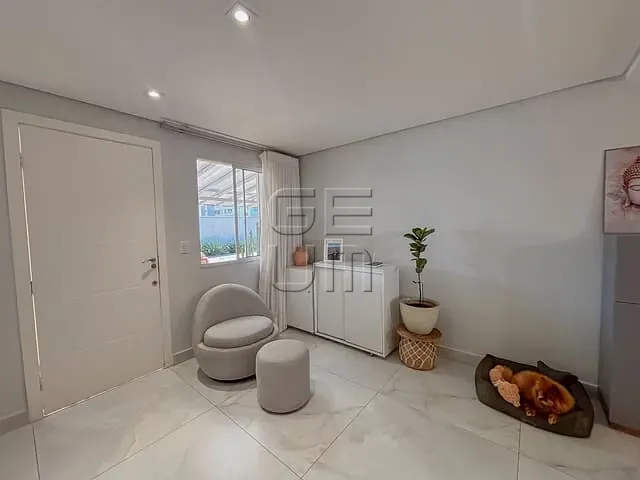 Sobrado com 157m² 3 quartos e 3 banheiros, à venda, no bairro Aurora em Londrina