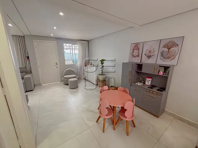 Sobrado com 157m² 3 quartos e 3 banheiros, à venda, no bairro Aurora em Londrina