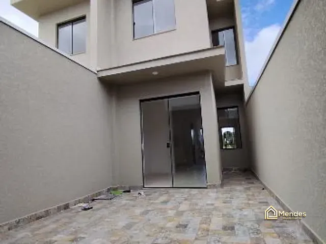 Sobrado com 90m² 3 quartos e 1 banheiro, à venda, no bairro Sítio Cercado em Curitiba
